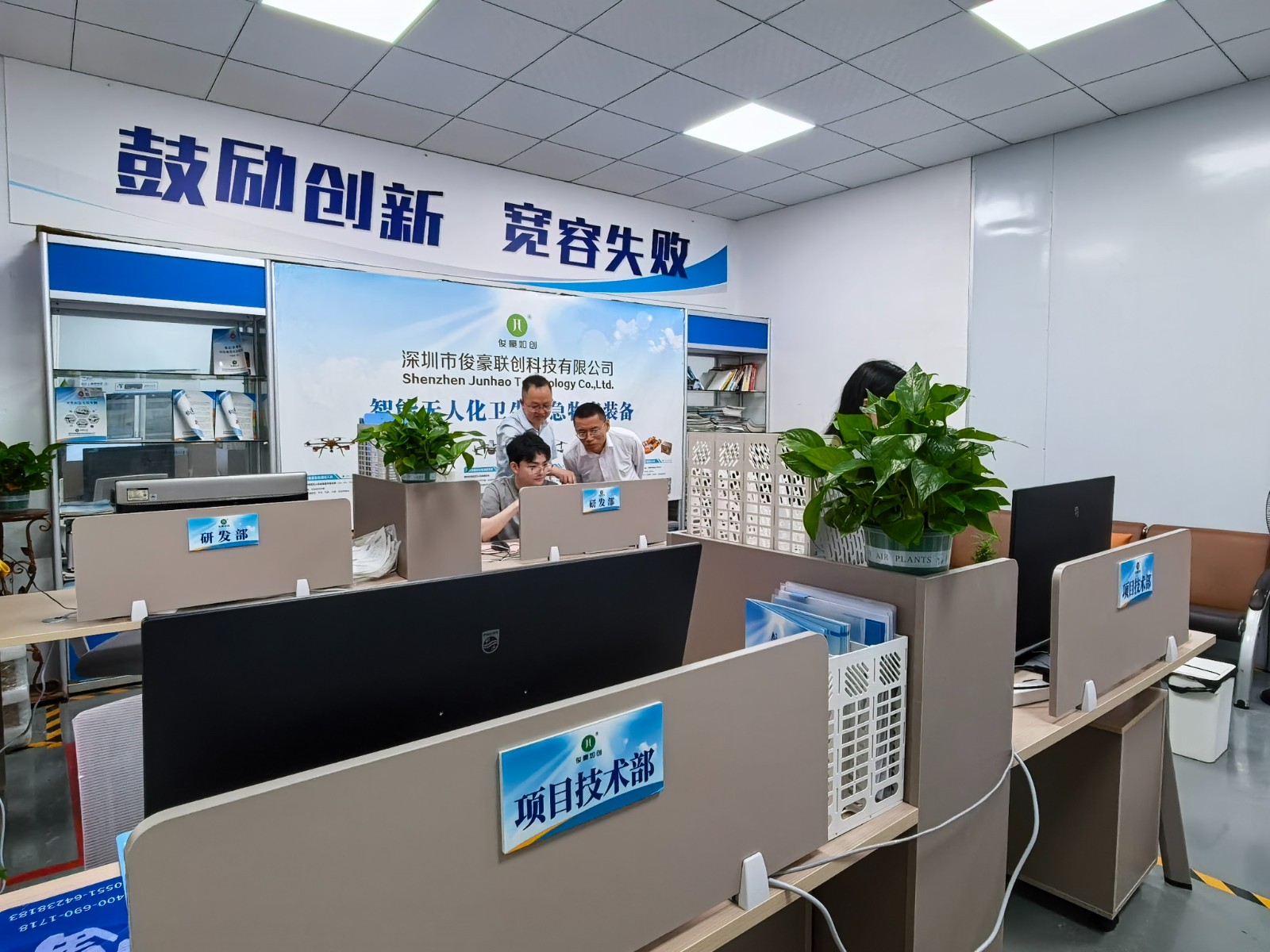 e198a6aed8f217bacc2f92be9870a78a.jpg